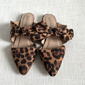 Cute leopard bow slides